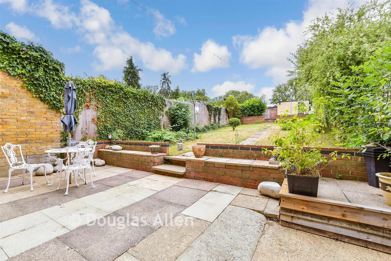 5 bed house for sale, Eastley, Basildon, SS16