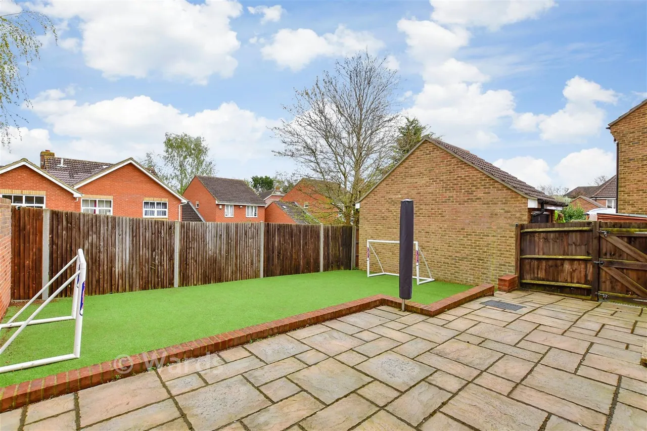 Beaver Road, Allington, ME16, photo 2