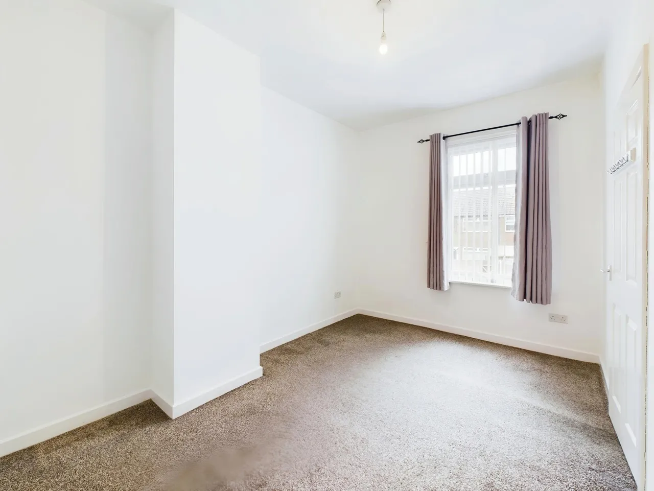 Ormskirk Road, Wigan, WN5, photo 7