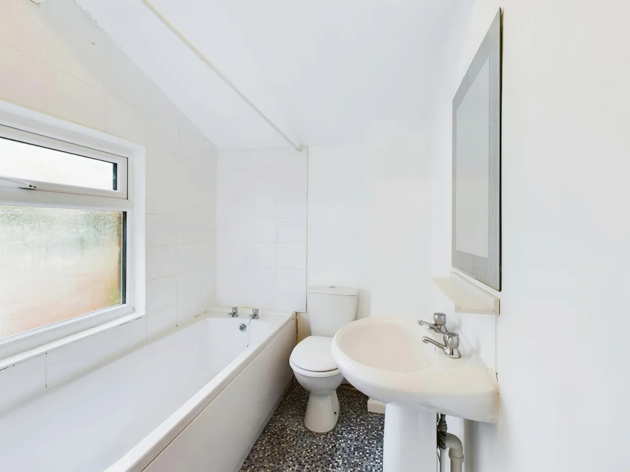 Ormskirk Road, Wigan, WN5, photo 8