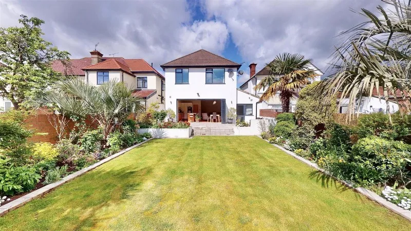 4 bed house for sale — Great West Road, Isleworth