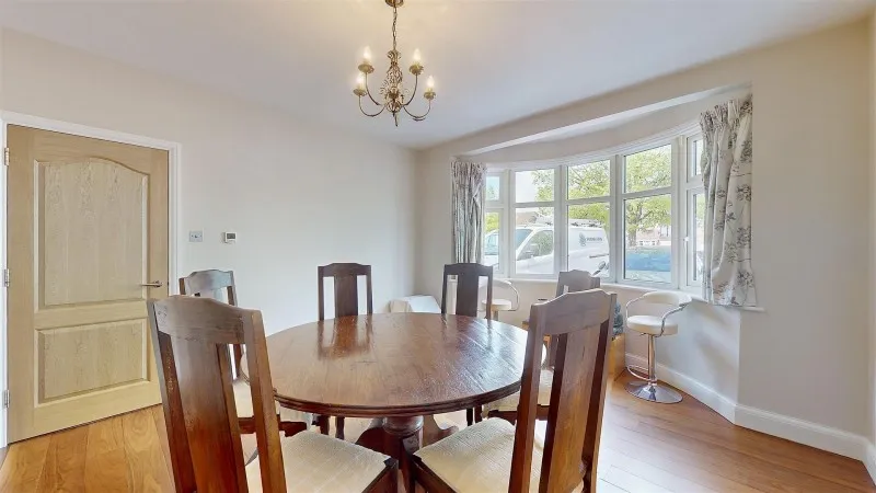 Great West Road, Isleworth, photo 18