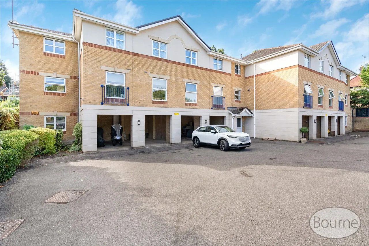 St. Johns Road, St Johns, GU21, photo 17