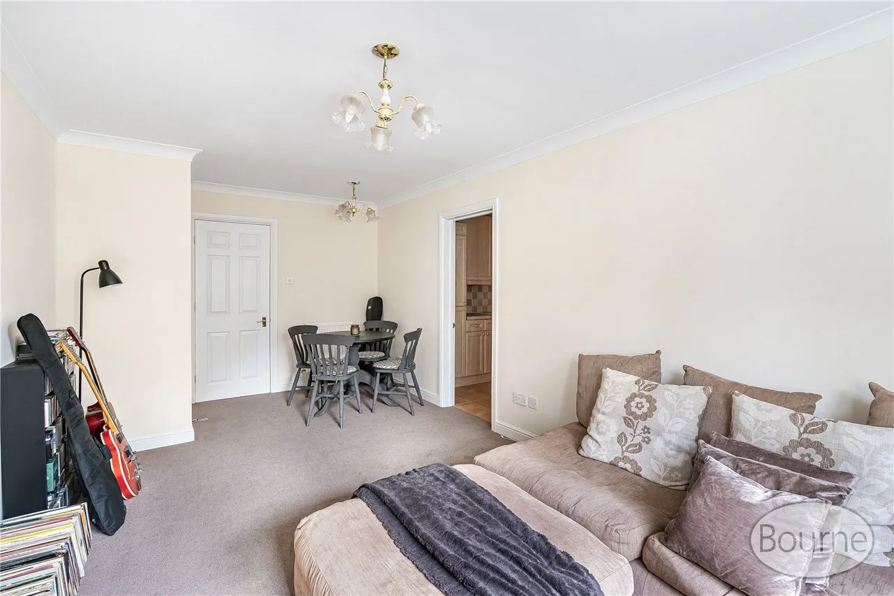 St. Johns Road, St Johns, GU21, photo 6