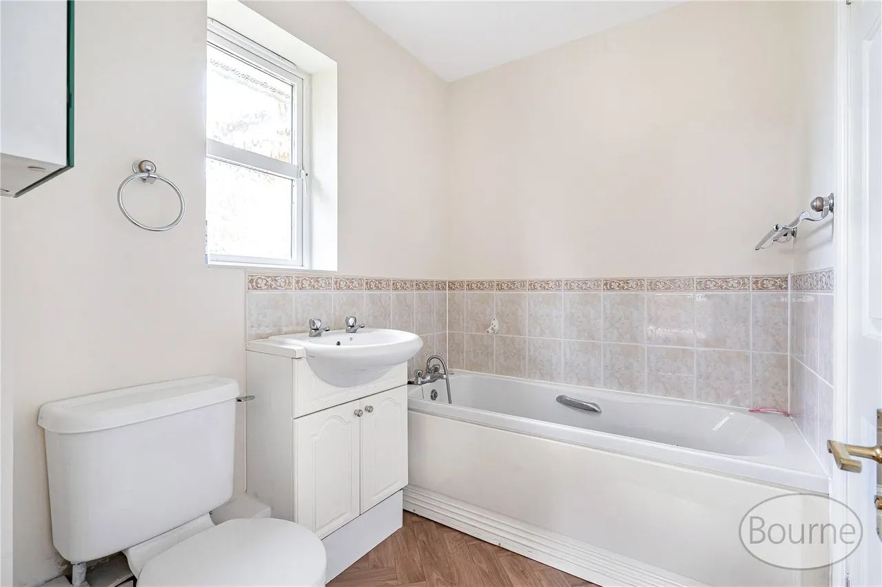 St. Johns Road, St Johns, GU21, photo 9