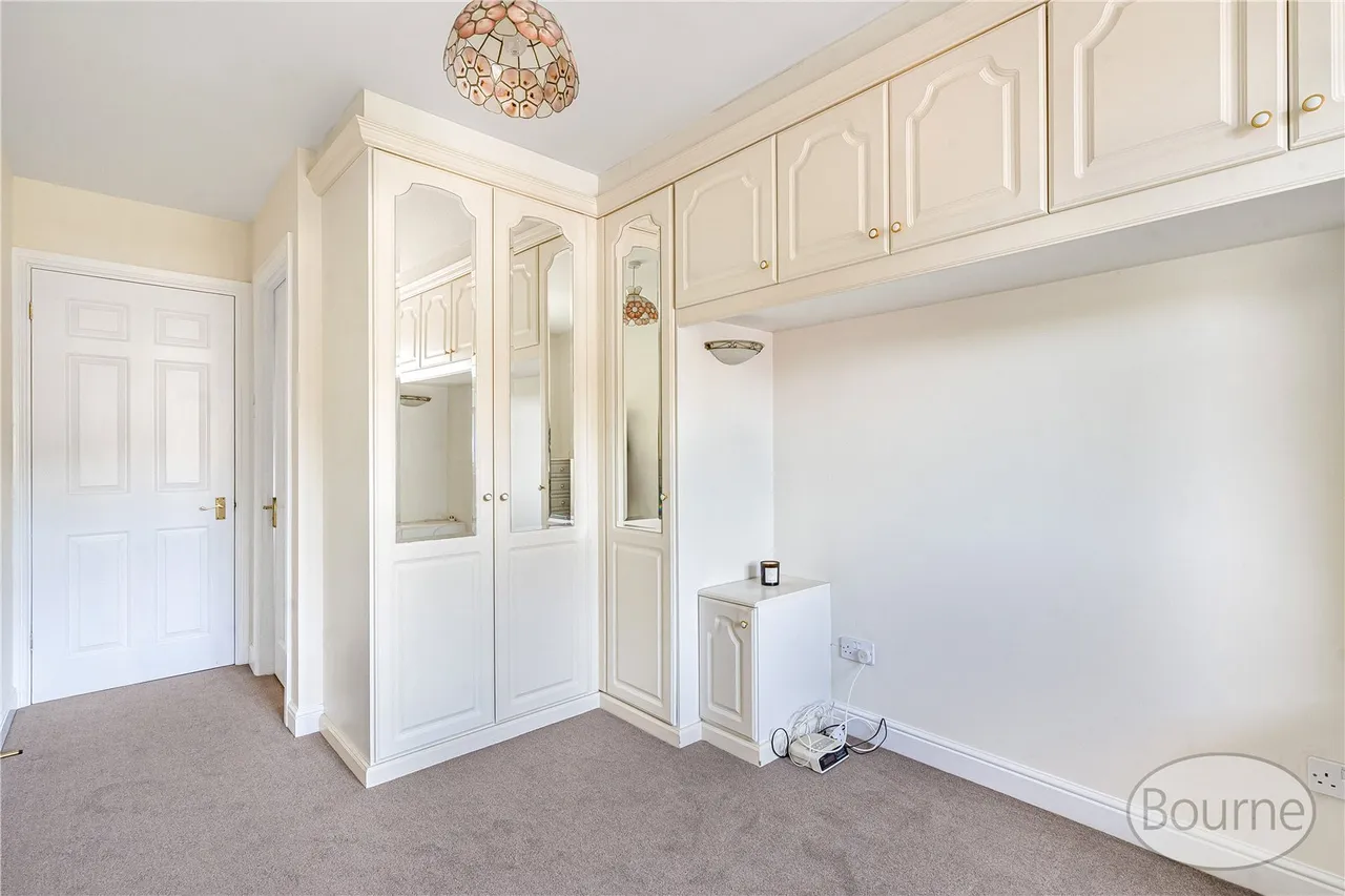 St. Johns Road, St Johns, GU21, photo 11