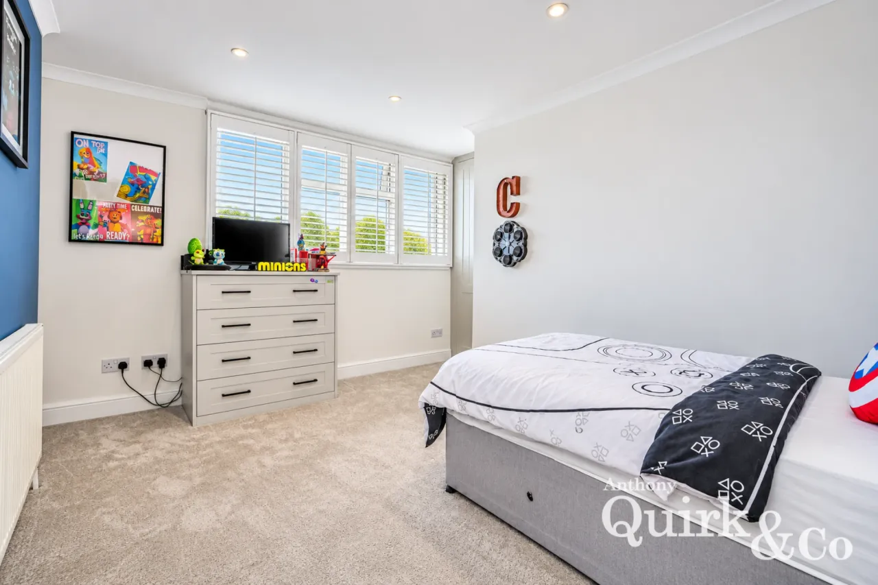 Hallet Road, Canvey Island, SS8, photo 23