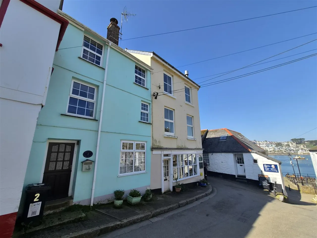 2 bed house for sale, Fore Street, Polruan