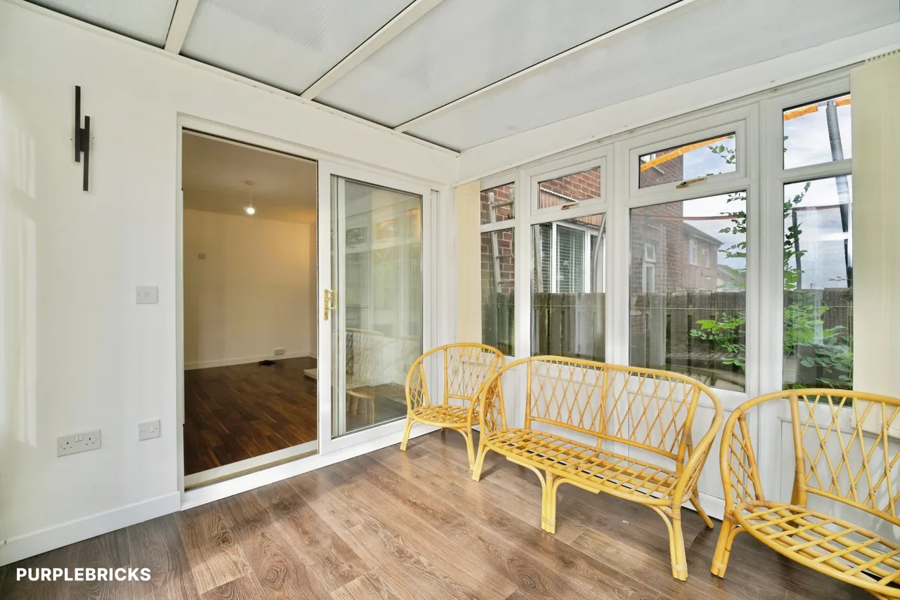 Knowles View, Bradford, BD4, photo 9