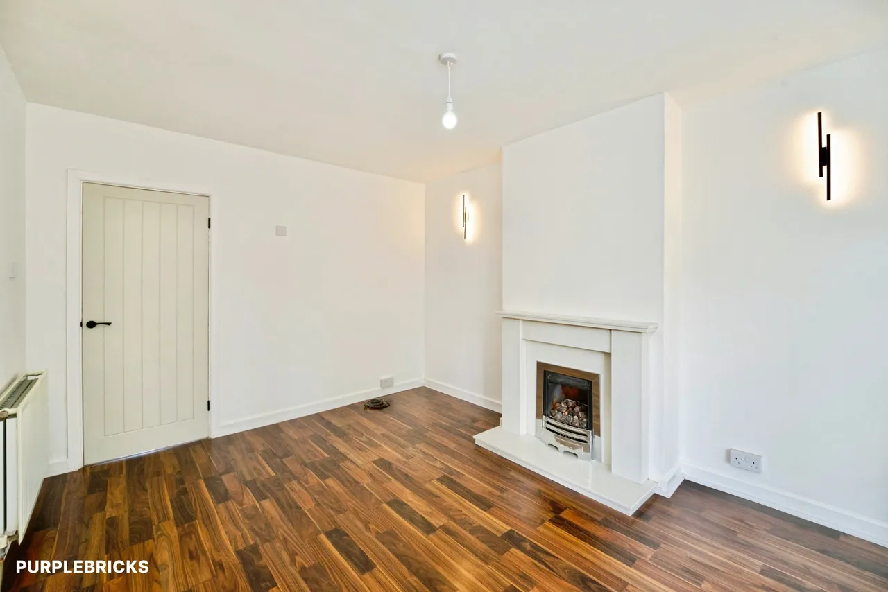 Knowles View, Bradford, BD4, photo 8