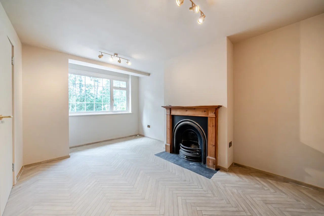 Commonside East, Mitcham, CR4, photo 3