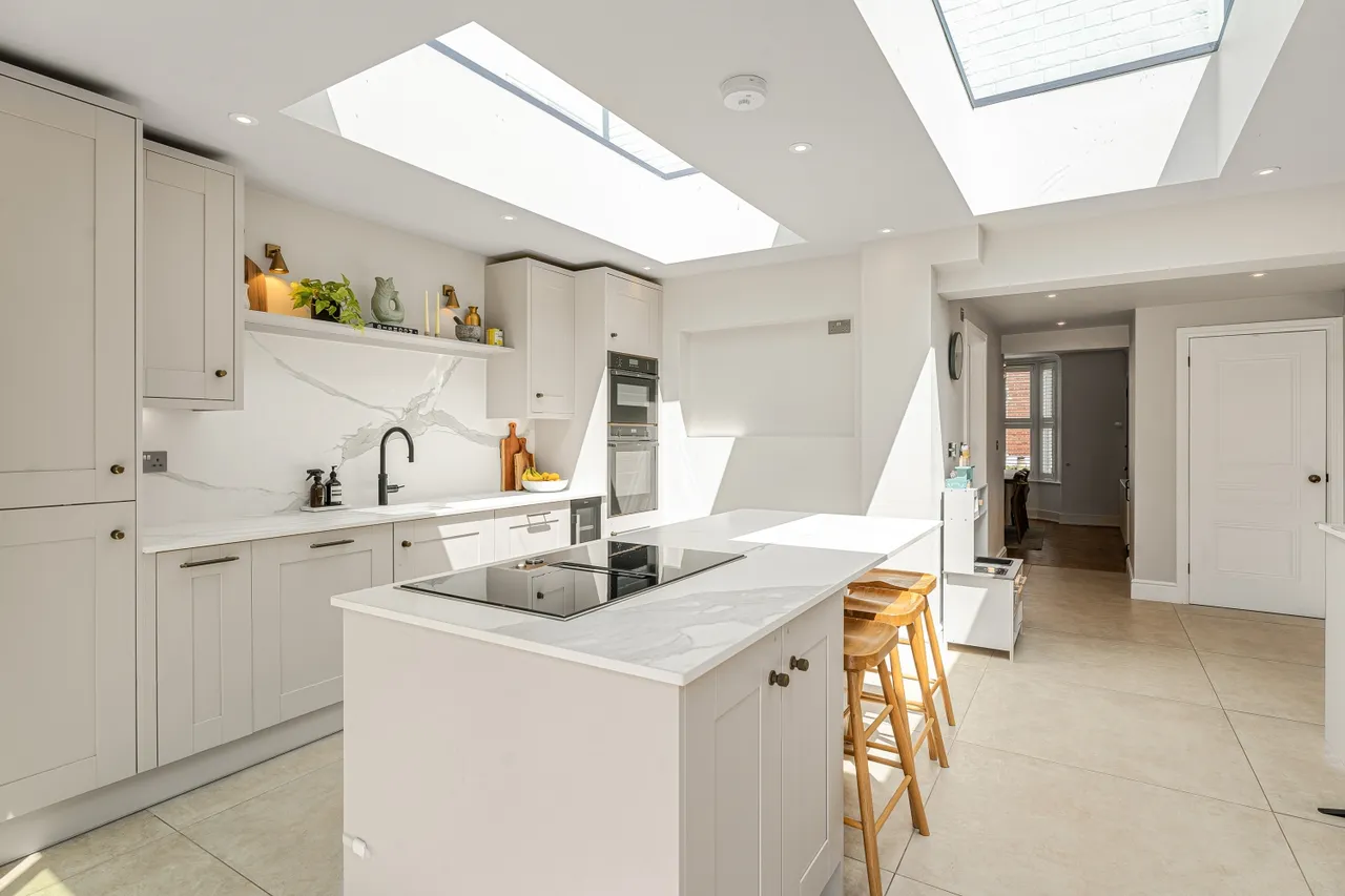 Queens Road, Surrey Egham, TW20, photo 3
