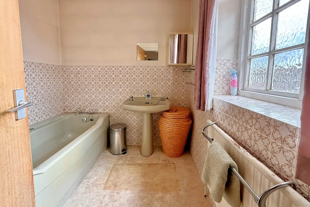 Linden Drive, Oldswinford, Stourbridge, photo 23