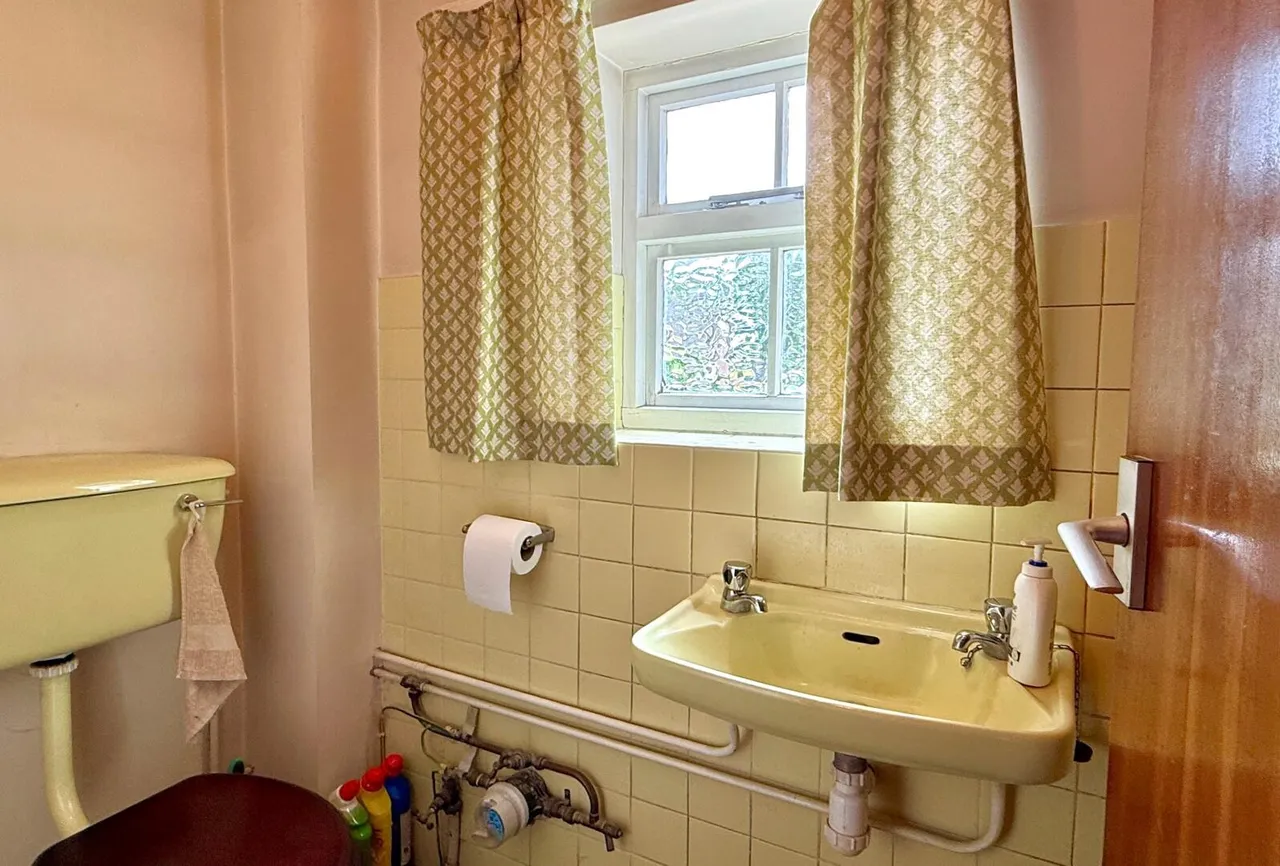 Linden Drive, Oldswinford, Stourbridge, photo 12