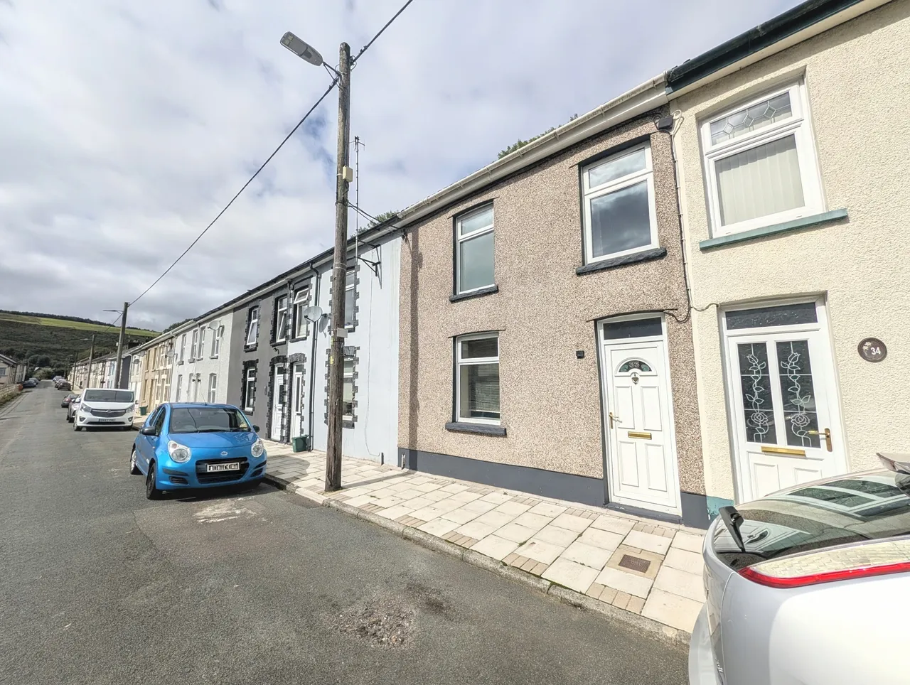 2 bed house to rent, Hillside Terrace, Wattstown, CF39