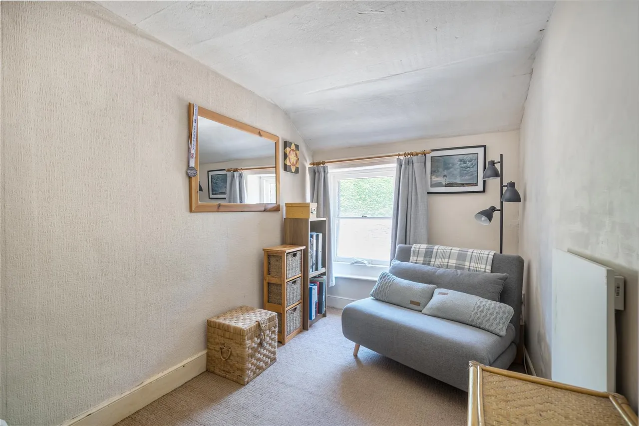 Tutton Hill, Colerne, SN14, photo 12