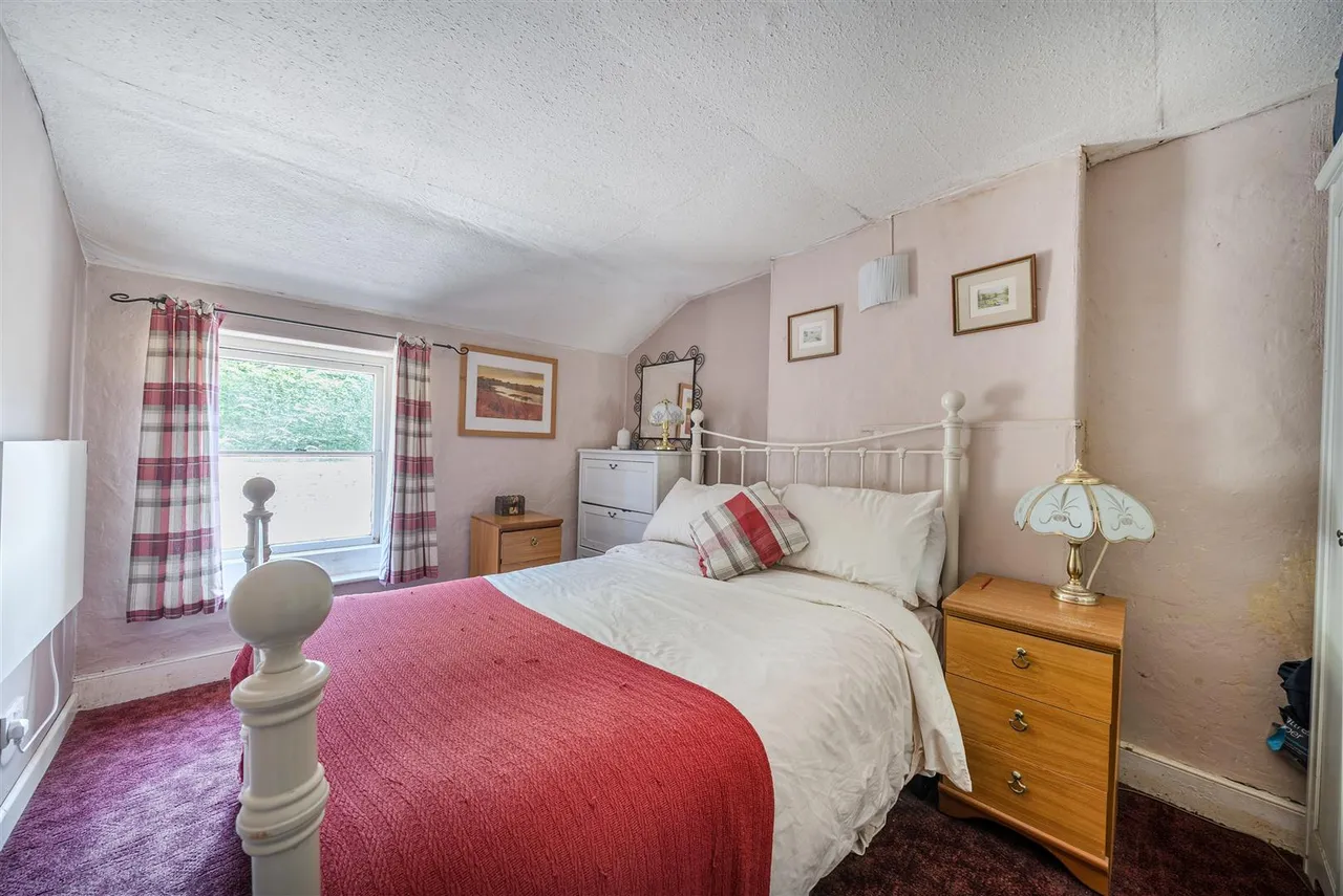 Tutton Hill, Colerne, SN14, photo 11