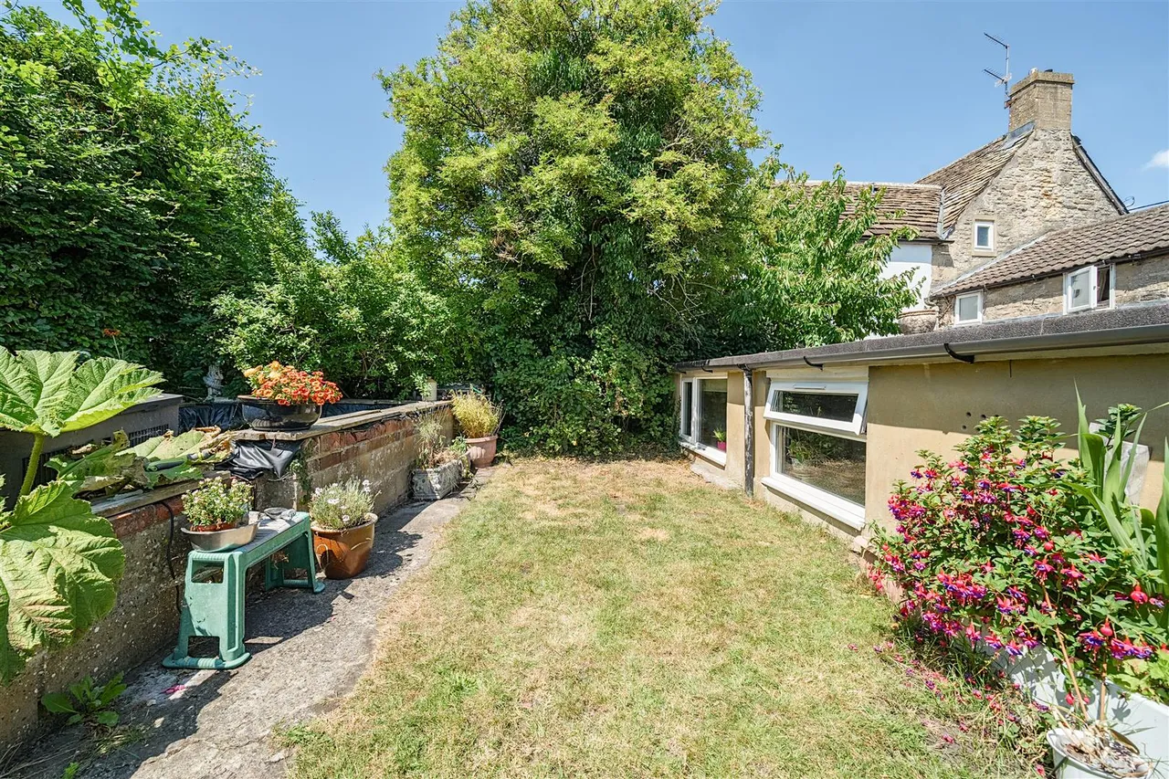 Tutton Hill, Colerne, SN14, photo 14