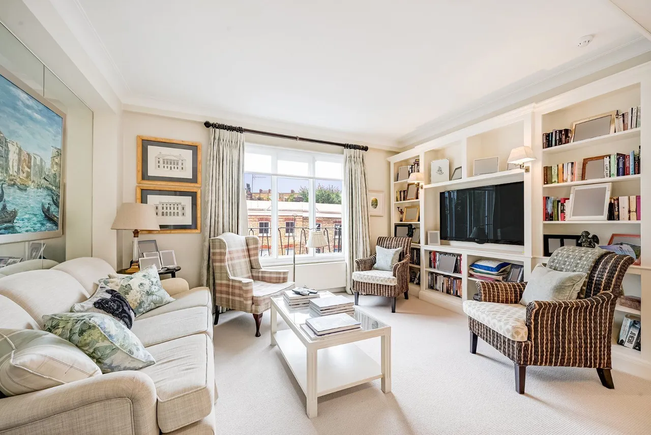 Sloane Court East, Chelsea, London, SW3 4TQ, photo 3