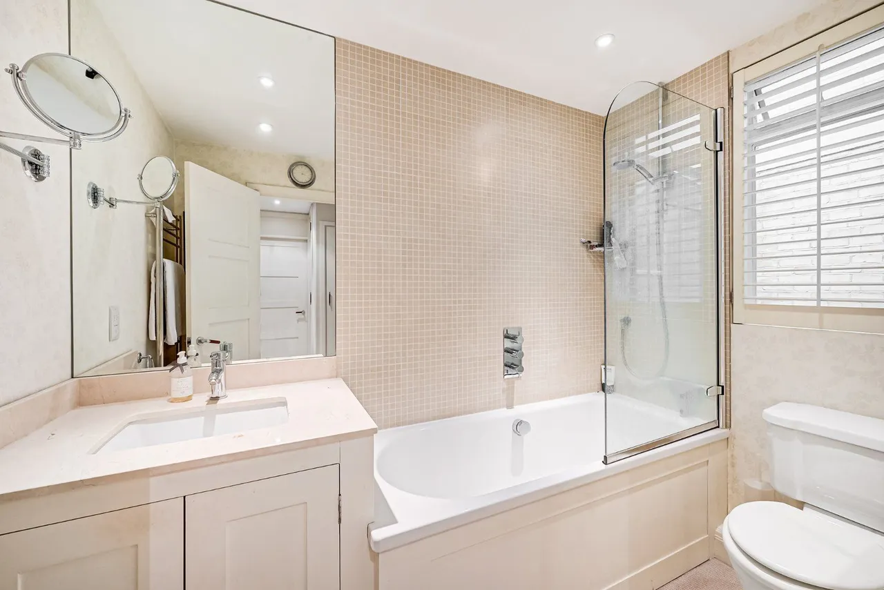Sloane Court East, Chelsea, London, SW3 4TQ, photo 5