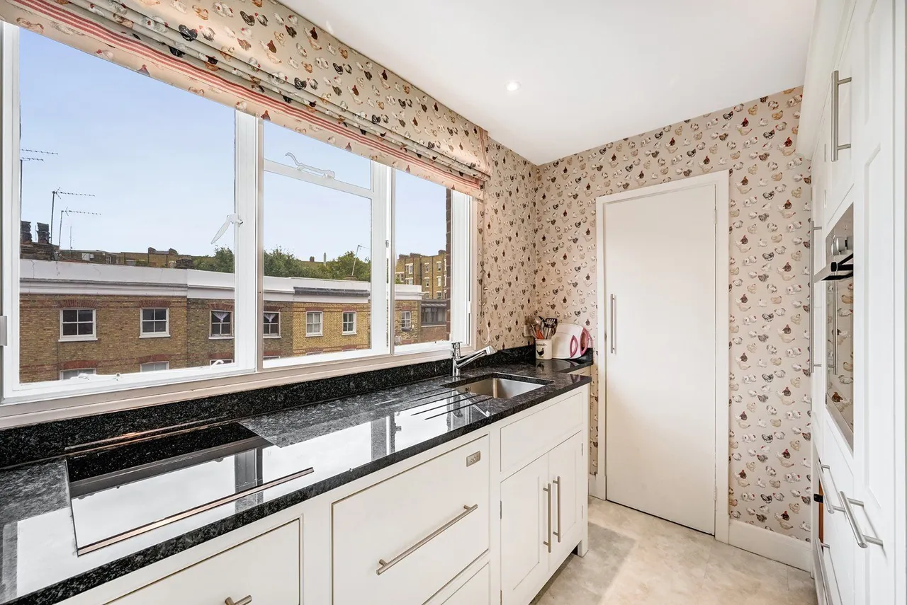 Sloane Court East, Chelsea, London, SW3 4TQ, photo 4
