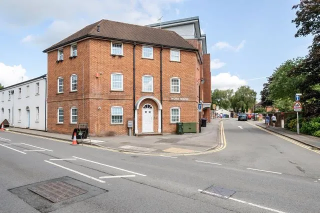 Pelican Lane, Newbury, RG14, photo 6