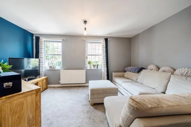1 bed flat for sale, Pelican Lane, Newbury, RG14