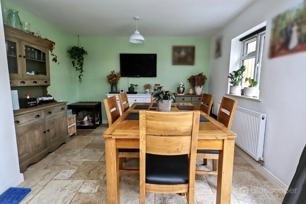 Charlecote Walk, Maple Park, CV11, photo 9