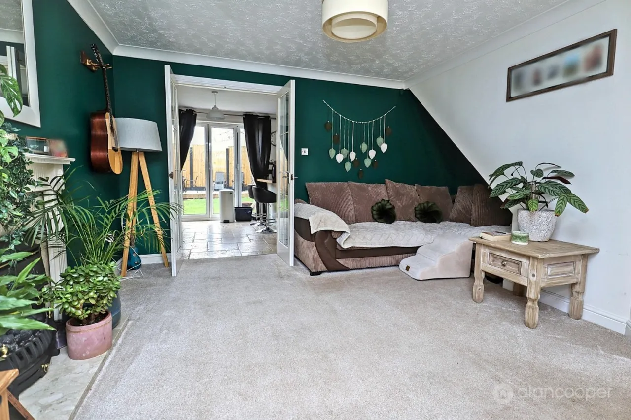 Charlecote Walk, Maple Park, CV11, photo 3