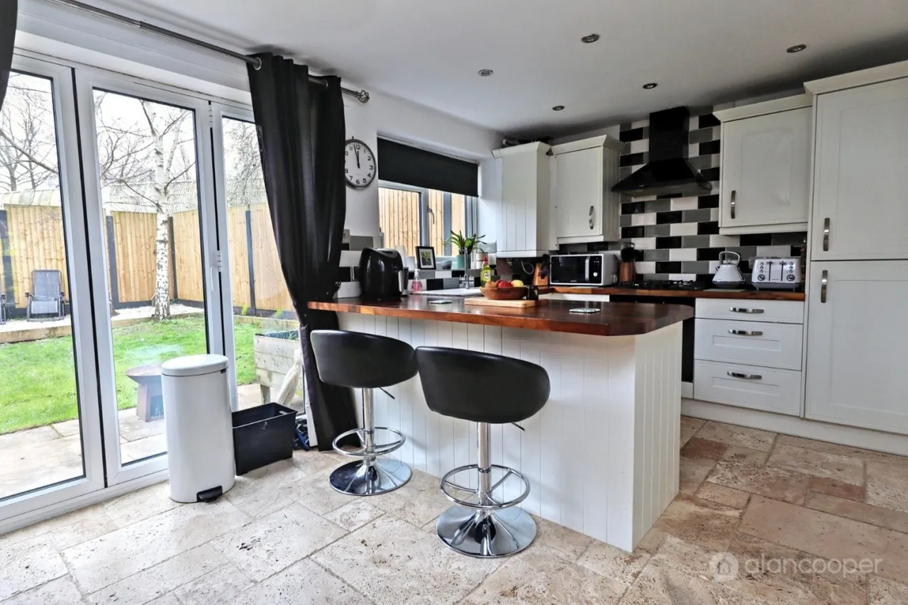 Charlecote Walk, Maple Park, CV11, photo 7