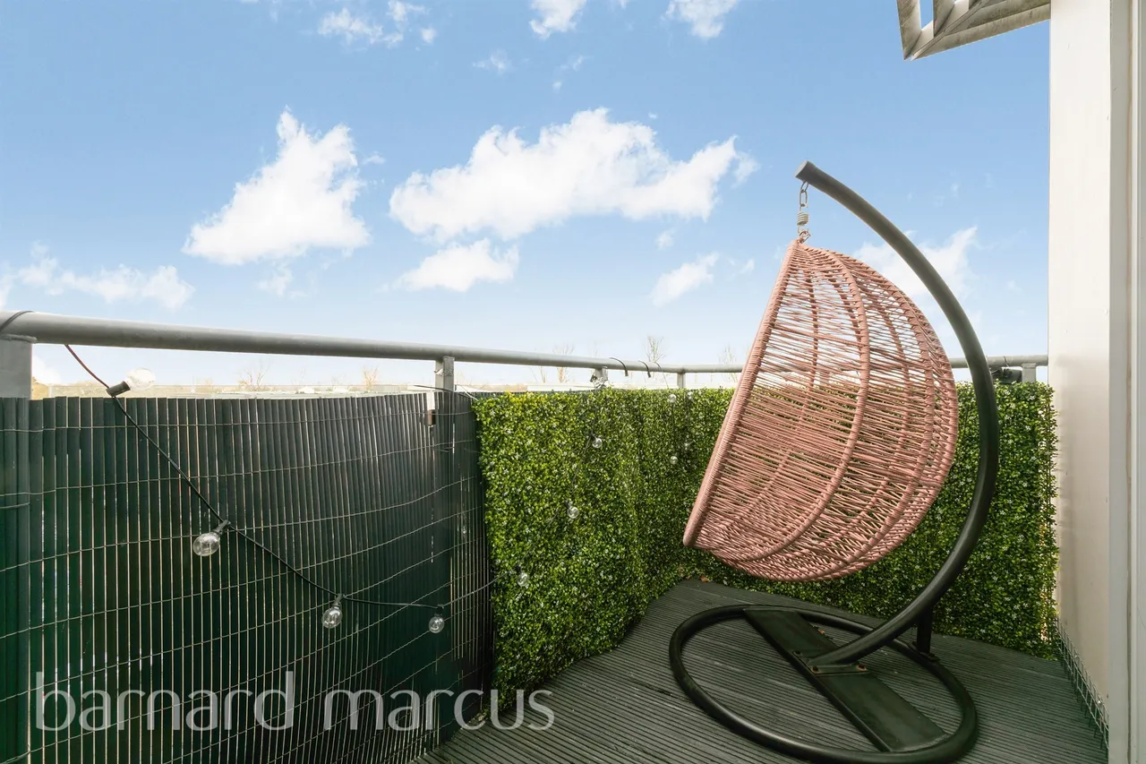 Talbot Close, Mitcham, photo 8