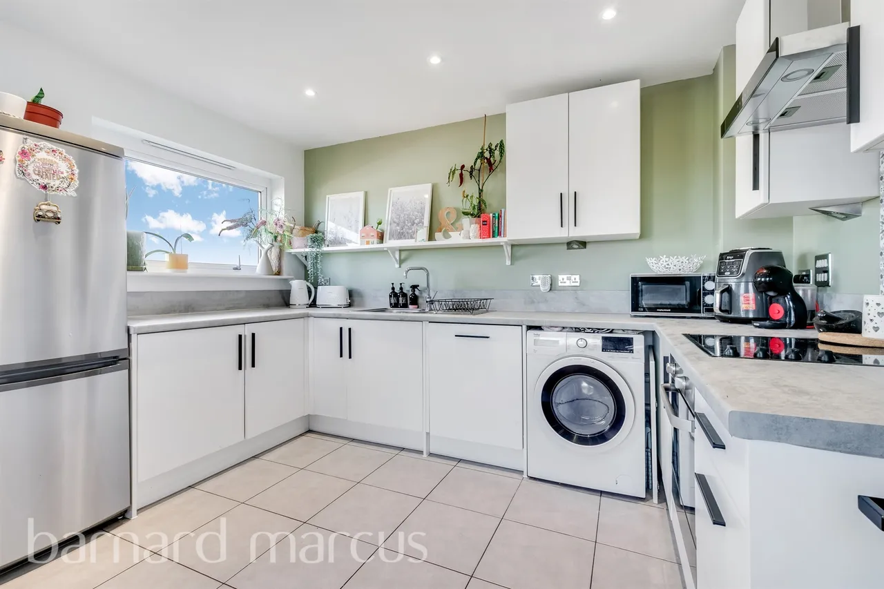Talbot Close, Mitcham, photo 4