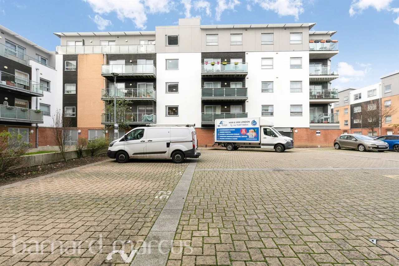 1 bed flat for sale — Talbot Close, Mitcham