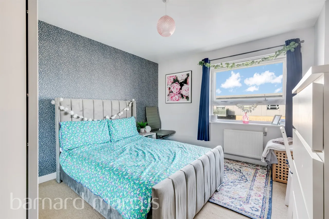 Talbot Close, Mitcham, photo 5