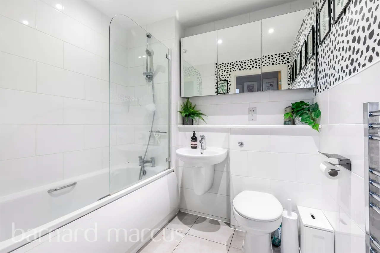 Talbot Close, Mitcham, photo 7