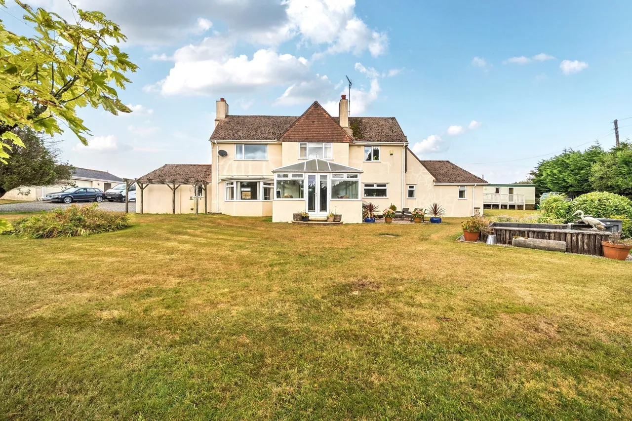 4 bed property for sale, Northlew Road, Okehampton, EX20