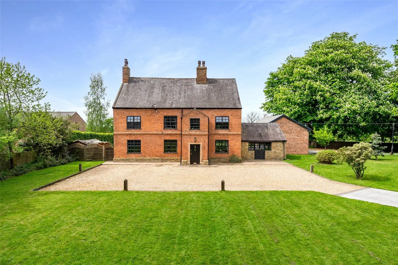 6 bed house for sale, Nabs Head Lane, Samlesbury, PR5