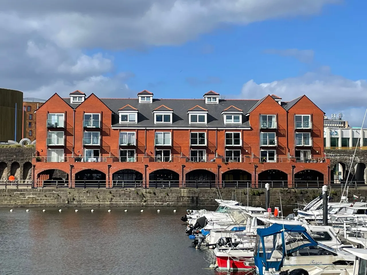 2 bed flat for sale — Squire Court, Maritime Quarter, Swansea, Swansea, SA1 3XB