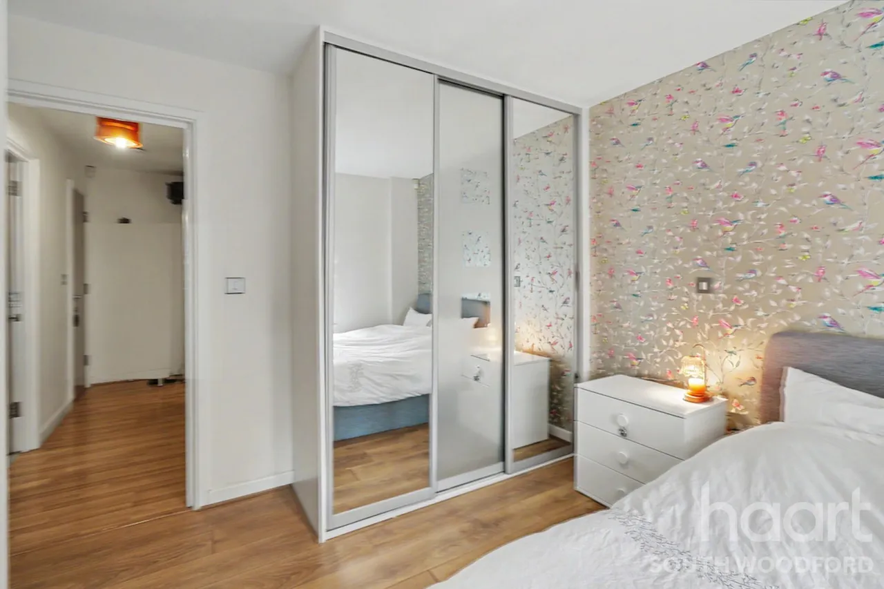 Queen Mary Avenue, London, E18, photo 12