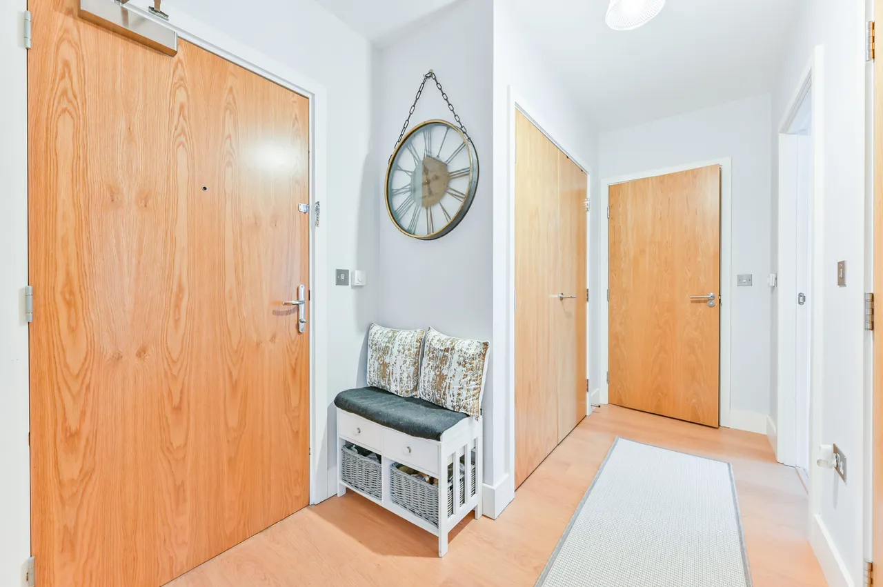 Flat 15, 100 Kilburn Park Road, London, photo 9