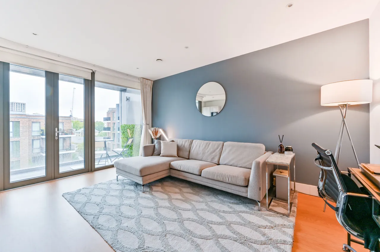 Flat 15, 100 Kilburn Park Road, London, photo 8