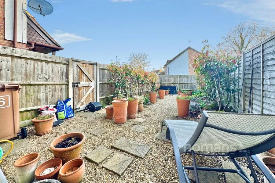 Stubbs Folly, College Town, GU47, photo 13