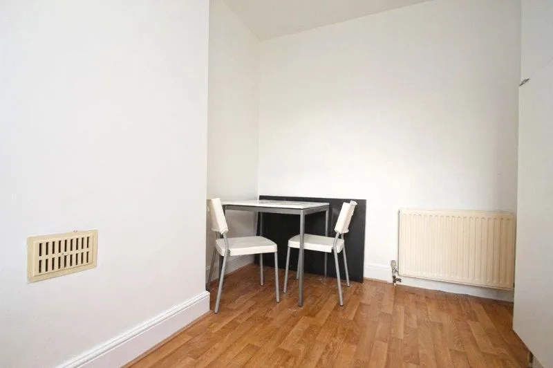 Tower Bridge Road, London SE1 4TP, photo 4