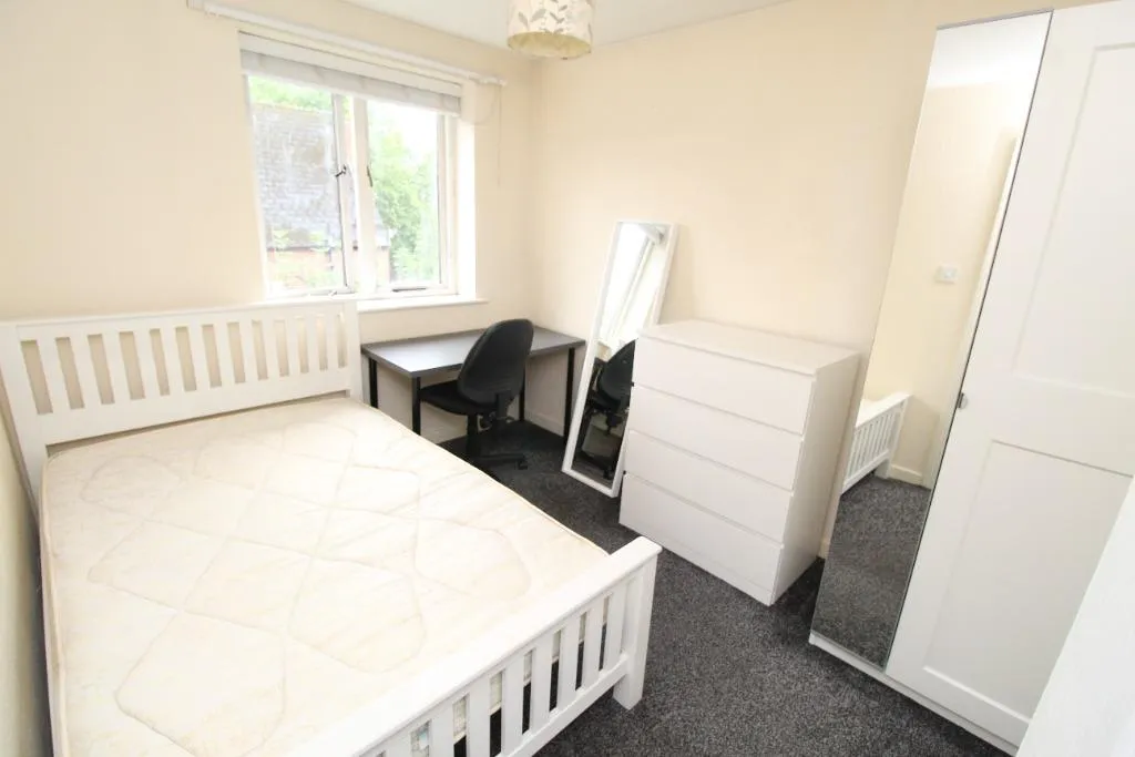 Balfour Road, Lenton, NG7, photo 2