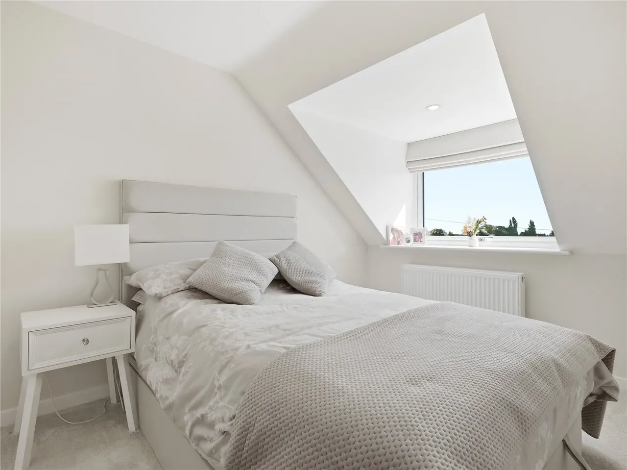 Contemporary Family Living with Captivating Views Towards Poole Harbour, photo 19