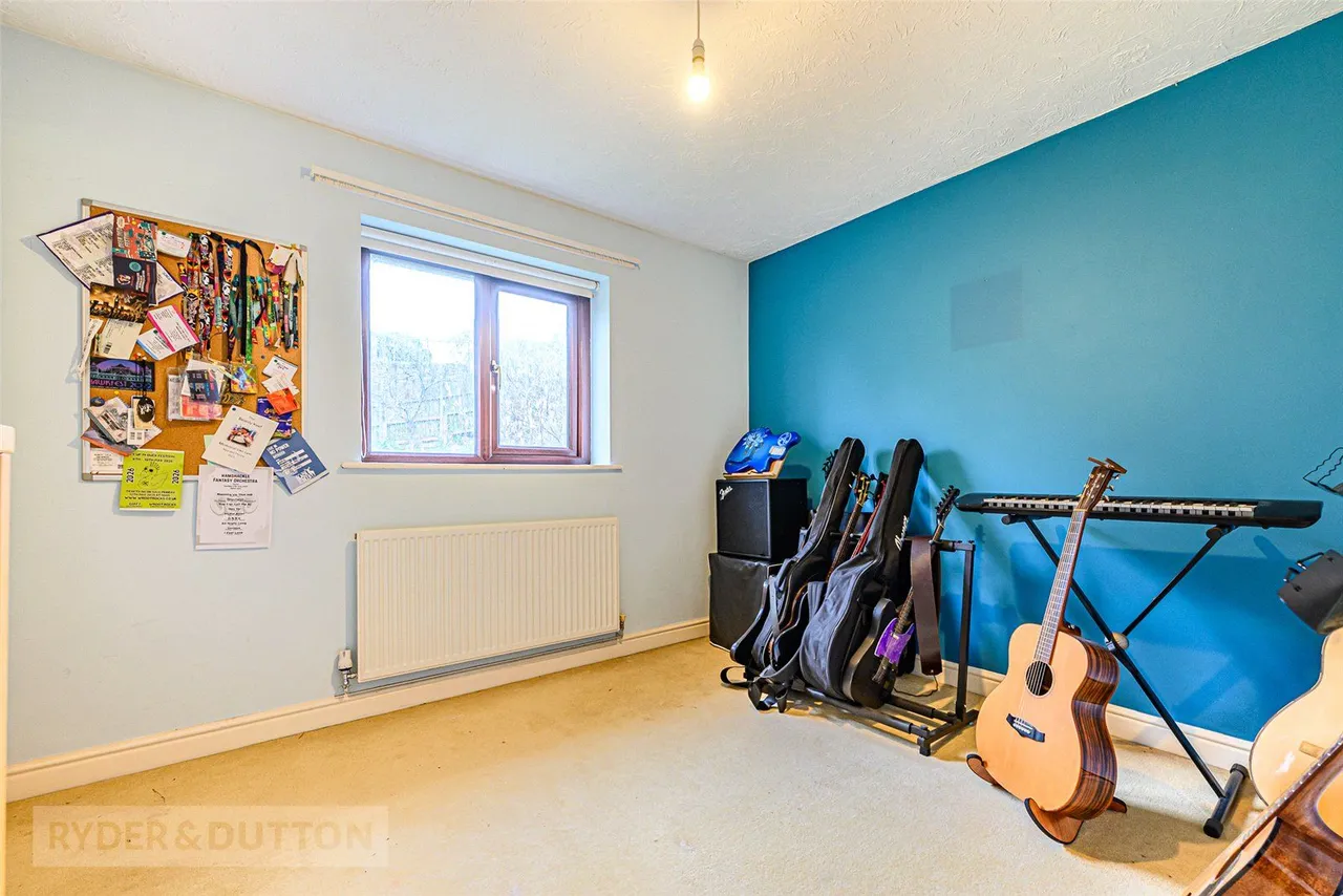 Stratton Close, Rastrick, HD6, photo 13
