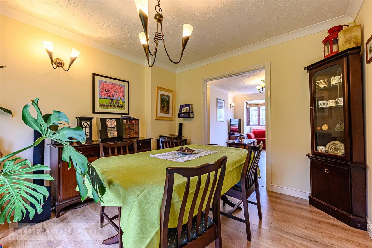 Stratton Close, Rastrick, HD6, photo 3