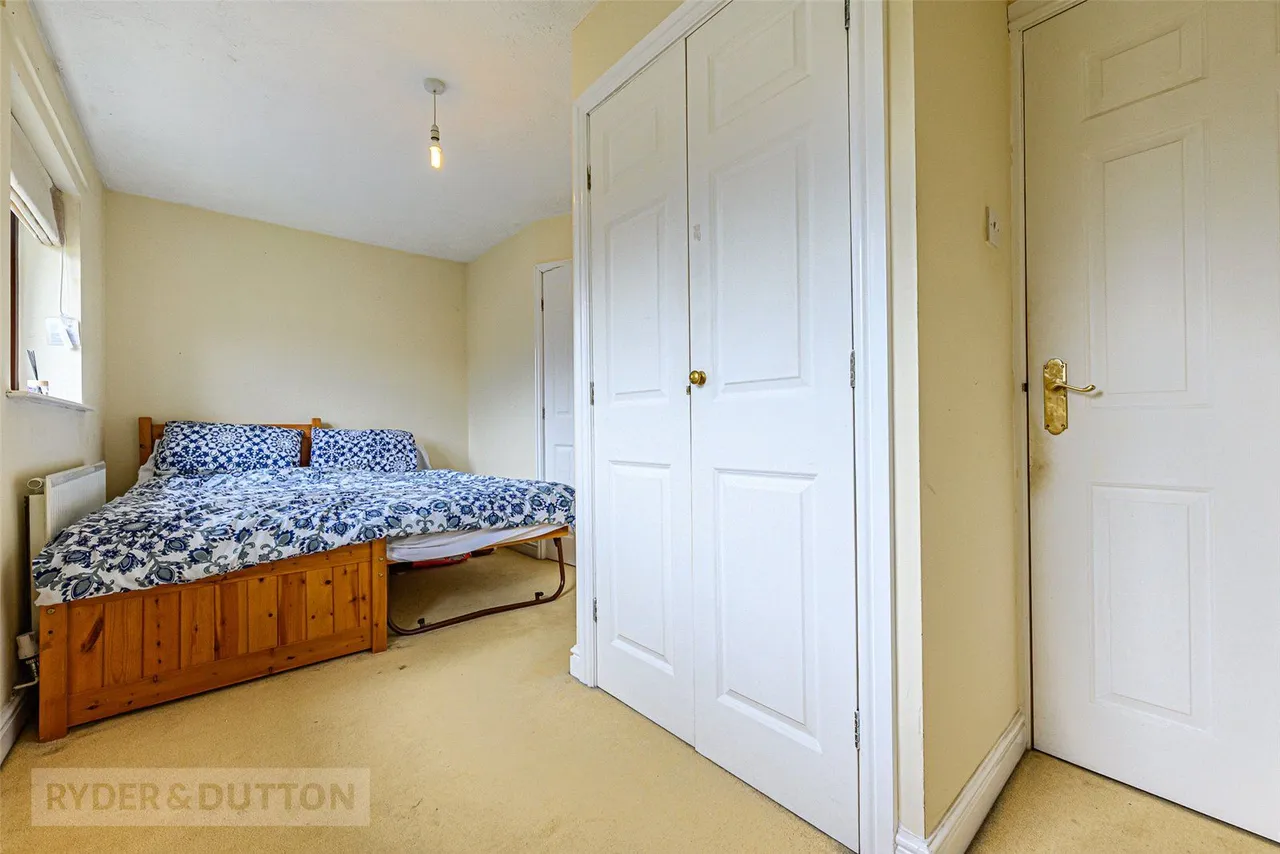 Stratton Close, Rastrick, HD6, photo 10