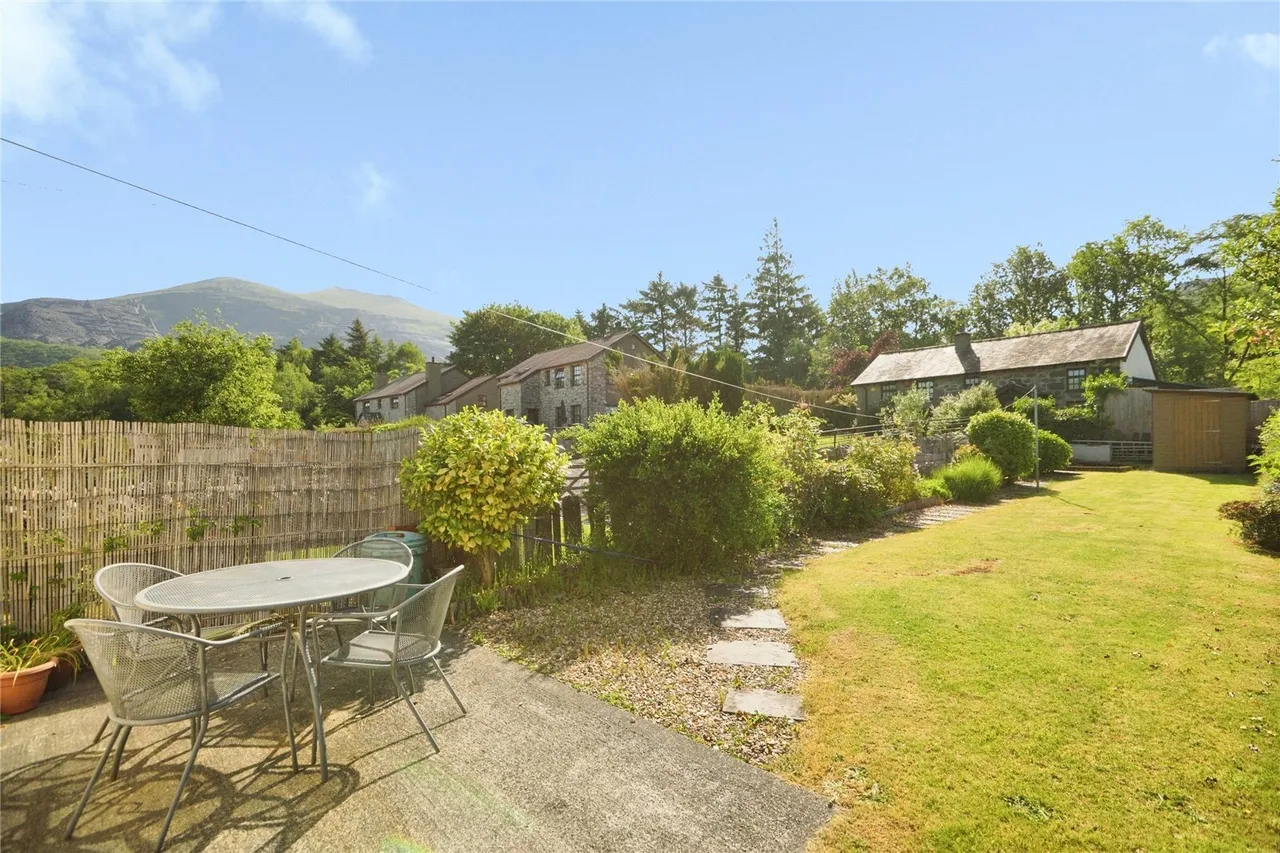 York Terrace, Llanberis, LL55, photo 12