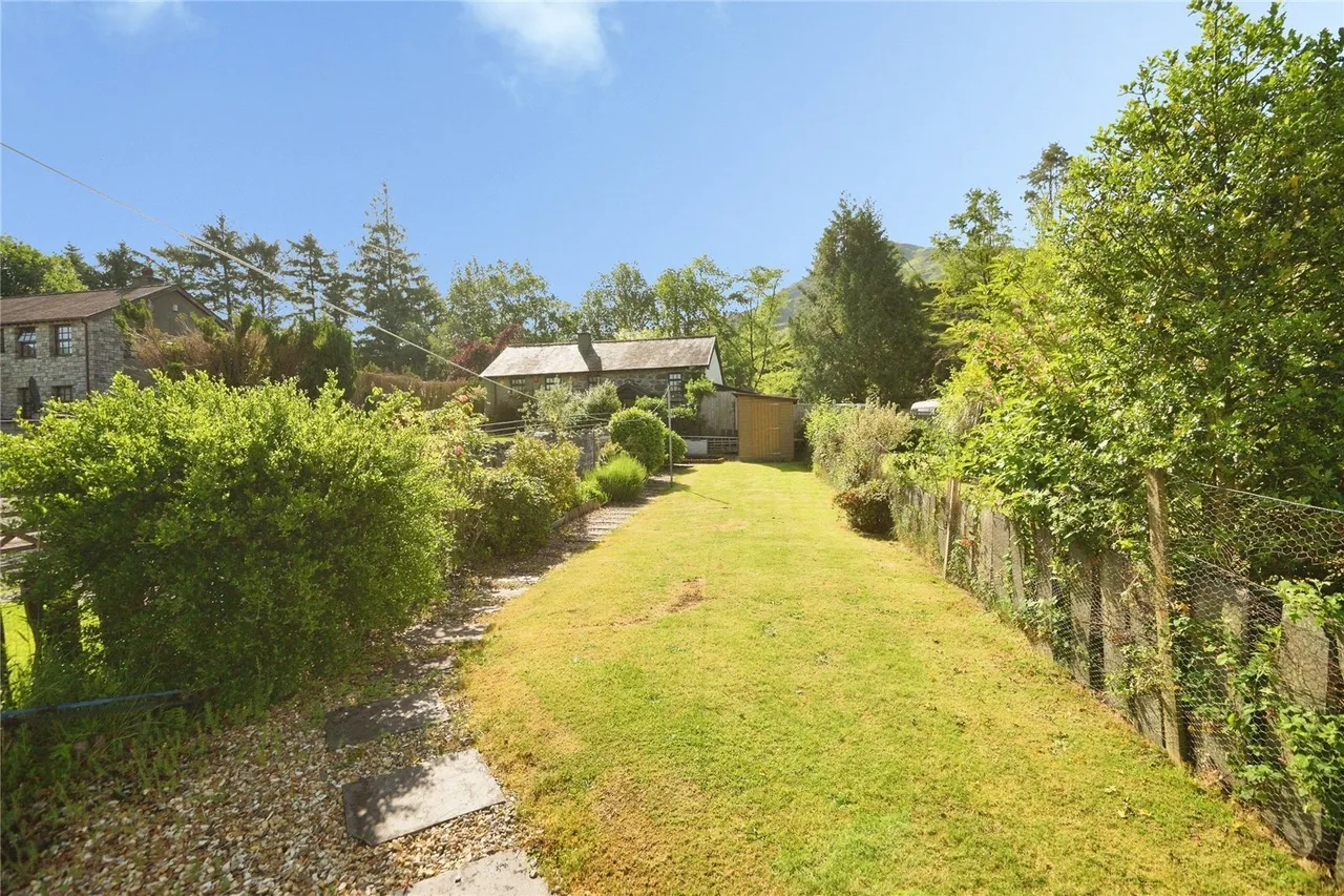 York Terrace, Llanberis, LL55, photo 14